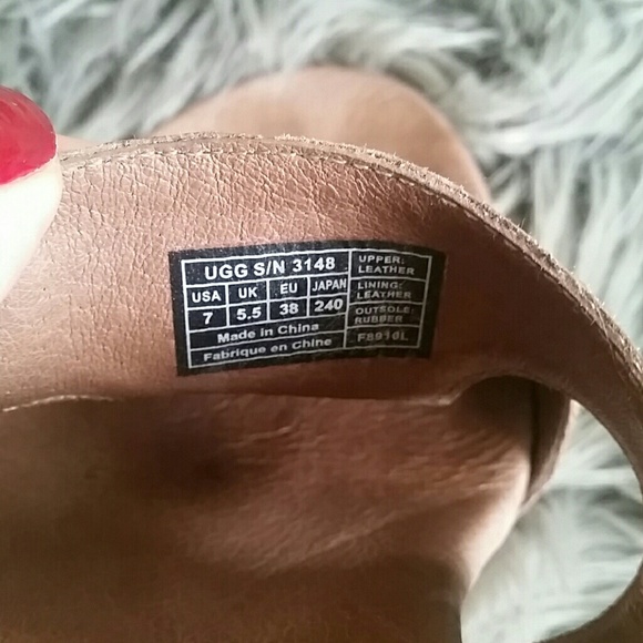 Ugg  leather sandals - Picture 5 of 8